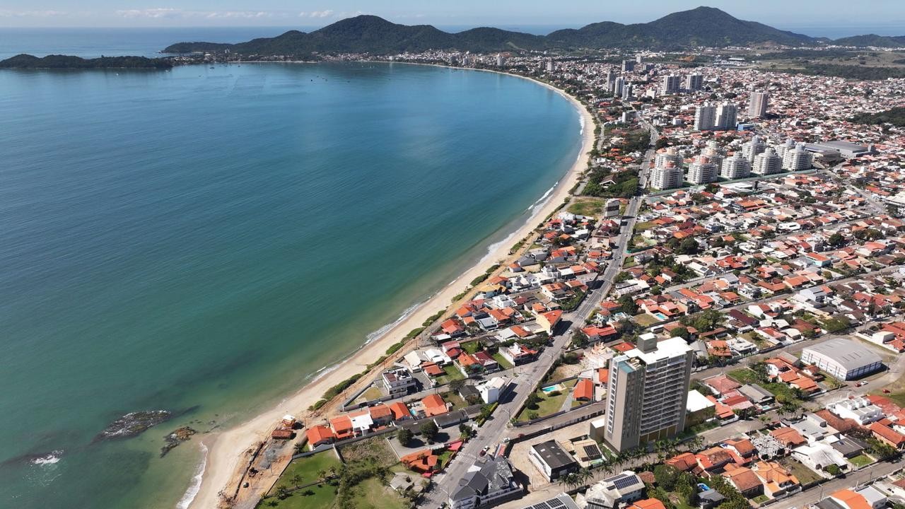 Apartamento de 2 quartos, 90m² no bairro CENTRO, em Penha | Eu Corretor