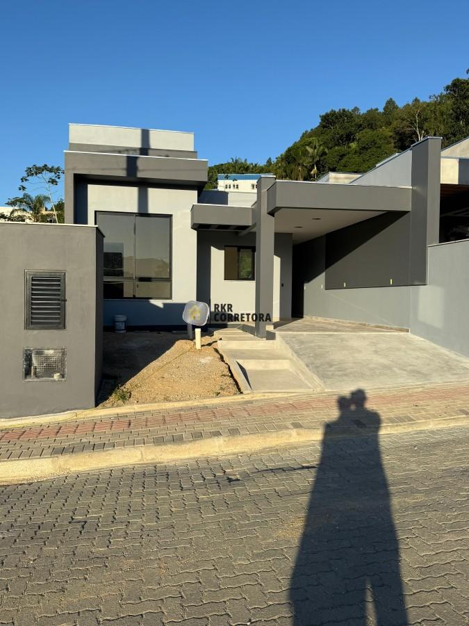Casa de 3 quartos, no bairro CENTRO, em Guabiruba | Eu Corretor