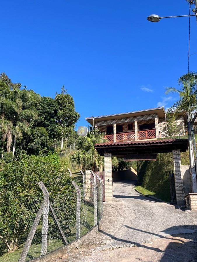Casa de 4 quartos, no bairro CENTRO, em Guabiruba | Eu Corretor