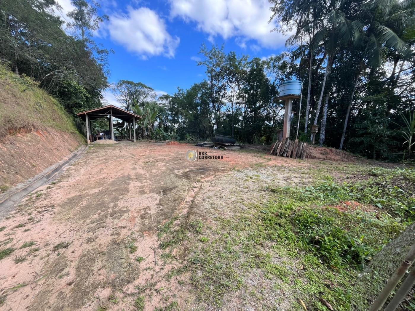 Casa de 4 quartos, no bairro CENTRO, em Guabiruba | Eu Corretor