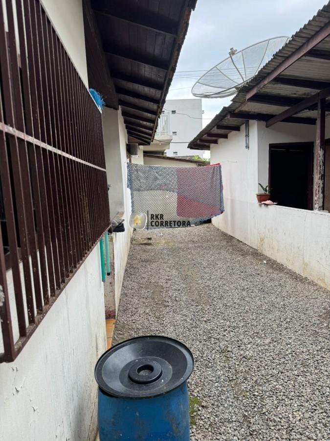 Casa de 4 quartos, no bairro Santa Terezinha, em Brusque | Eu Corretor