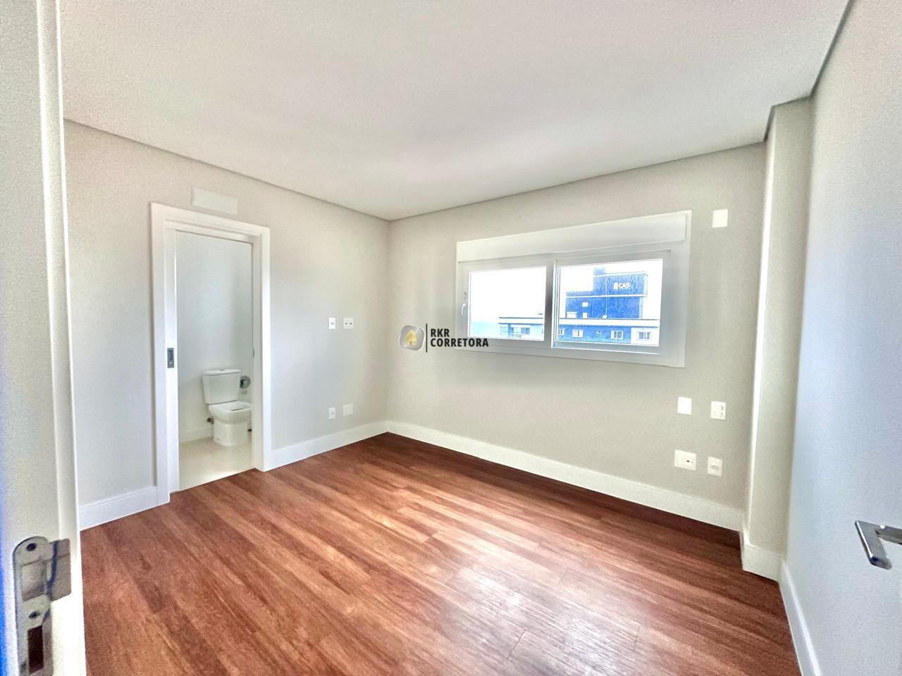 Apartamento de 3 quartos, 120m² no bairro CENTRO, em Navegantes | Eu Corretor