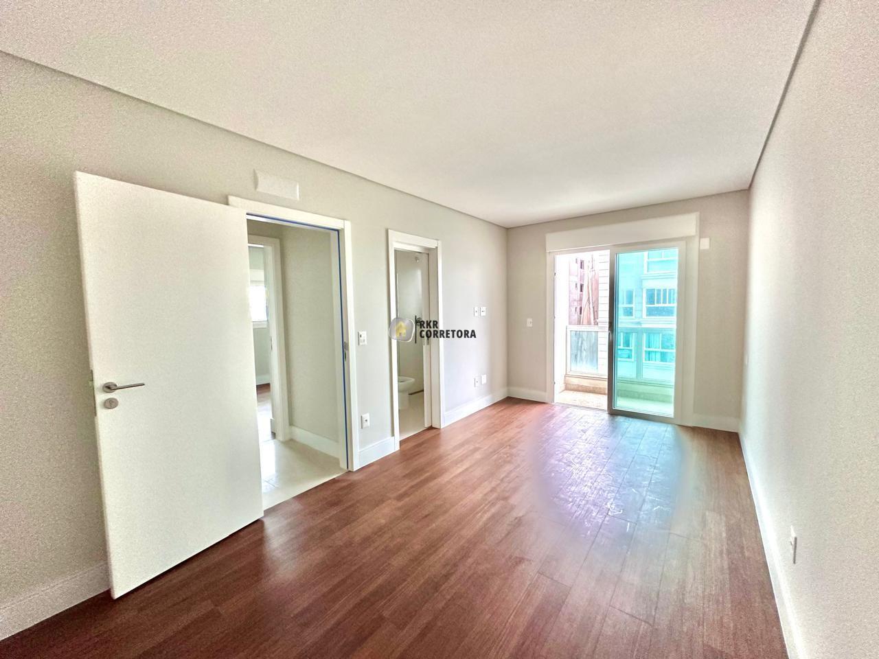 Apartamento de 3 quartos, 120m² no bairro CENTRO, em Navegantes | Eu Corretor