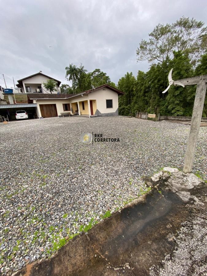Casa de 3 quartos, no bairro CENTRO, em Guabiruba | Eu Corretor