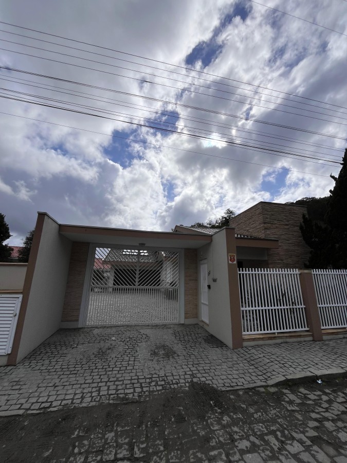 Casa de 4 quartos, 300m² no bairro Azambuja, em Brusque | Eu Corretor