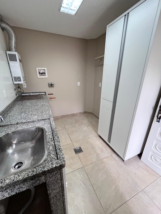 Casa de 4 quartos, 300m² no bairro Azambuja, em Brusque | Eu Corretor
