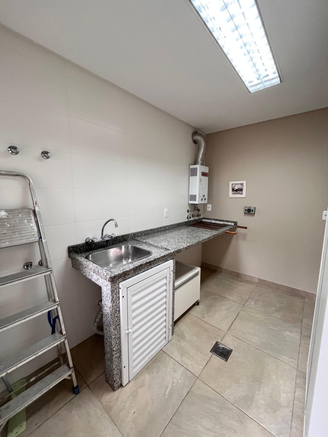Casa de 4 quartos, 300m² no bairro Azambuja, em Brusque | Eu Corretor