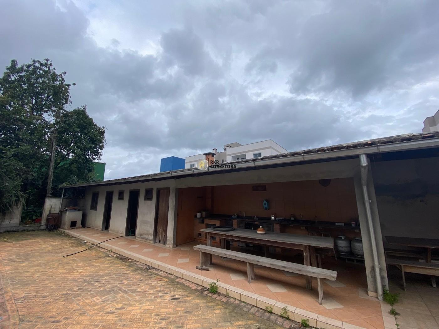 Casa de 4 quartos, 450m² no bairro Rio Branco, em Brusque | Eu Corretor