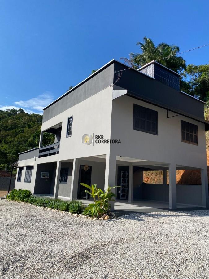 Casa de 3 quartos, 175m² no bairro ÁGUAS CLARAS, em Brusque | Eu Corretor