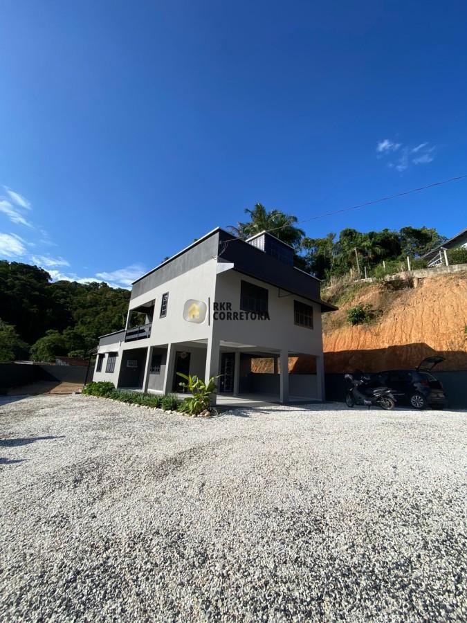 Casa de 3 quartos, 175m² no bairro ÁGUAS CLARAS, em Brusque | Eu Corretor