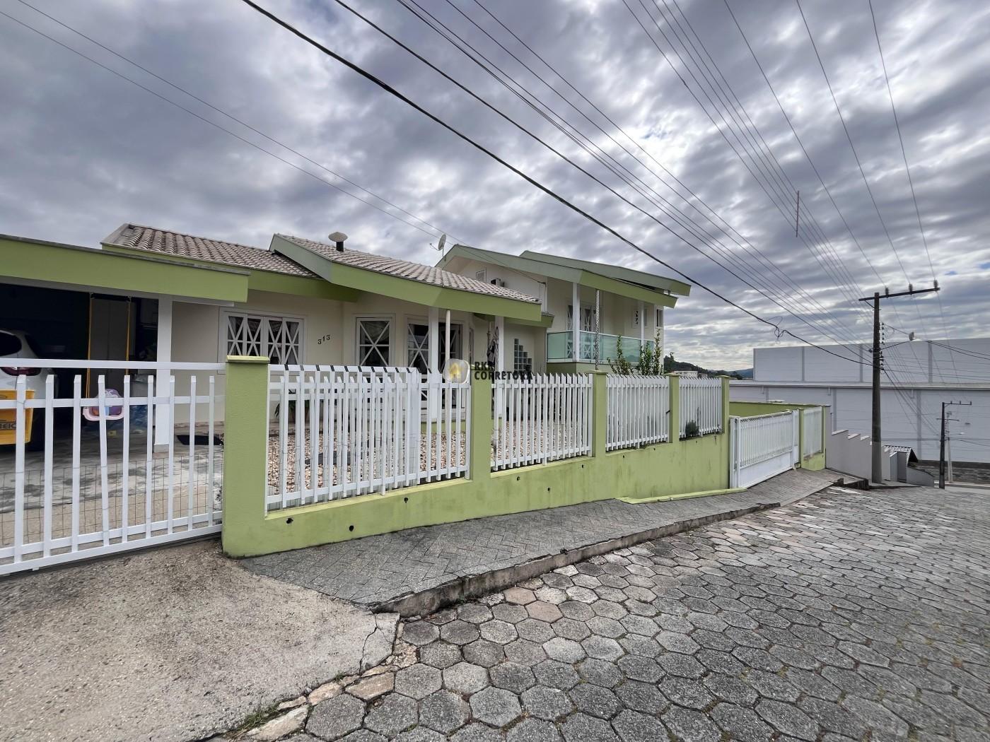 Casa de 3 quartos, no bairro Steffen, em Brusque | Eu Corretor