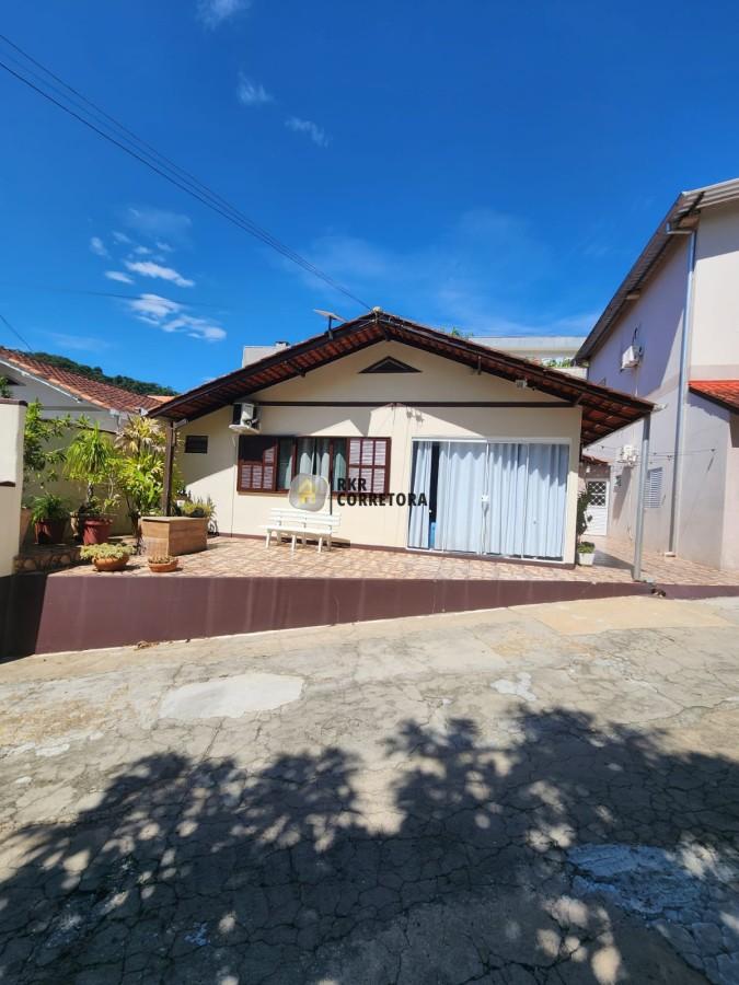 Casa de 3 quartos, 400m² no bairro Primeiro de Maio, em Brusque | Eu Corretor